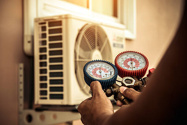 Professional Hvac technician working in Red Rock, TX